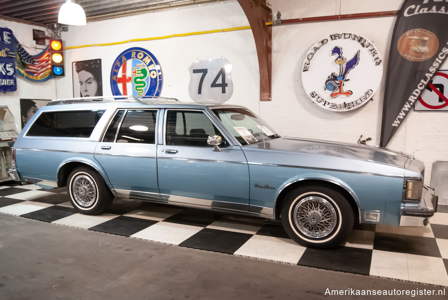 Oldsmobile Custom Cruiser uit 1987